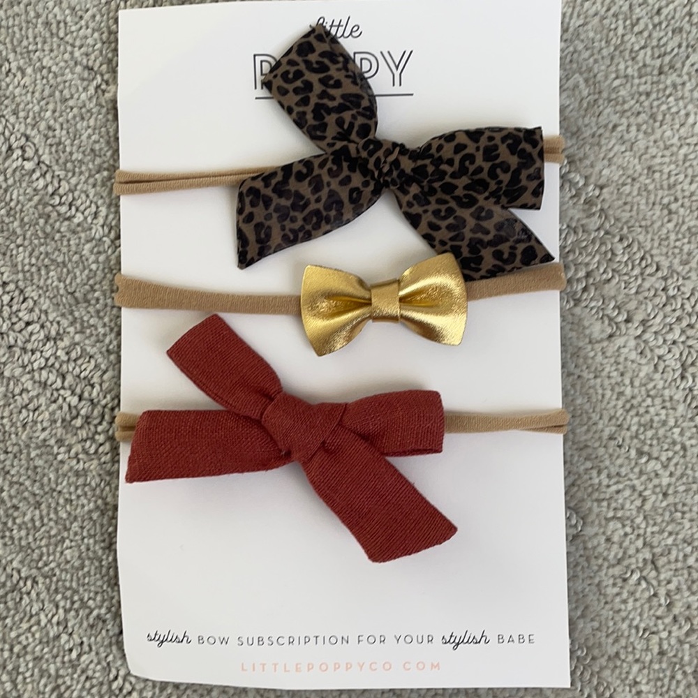 Little Poppy bow set